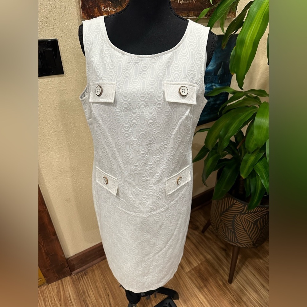 VTG Liz Claiborne White Textured Piqué Sheath Dress – Nautical Button Detail - Picture 5 of 11